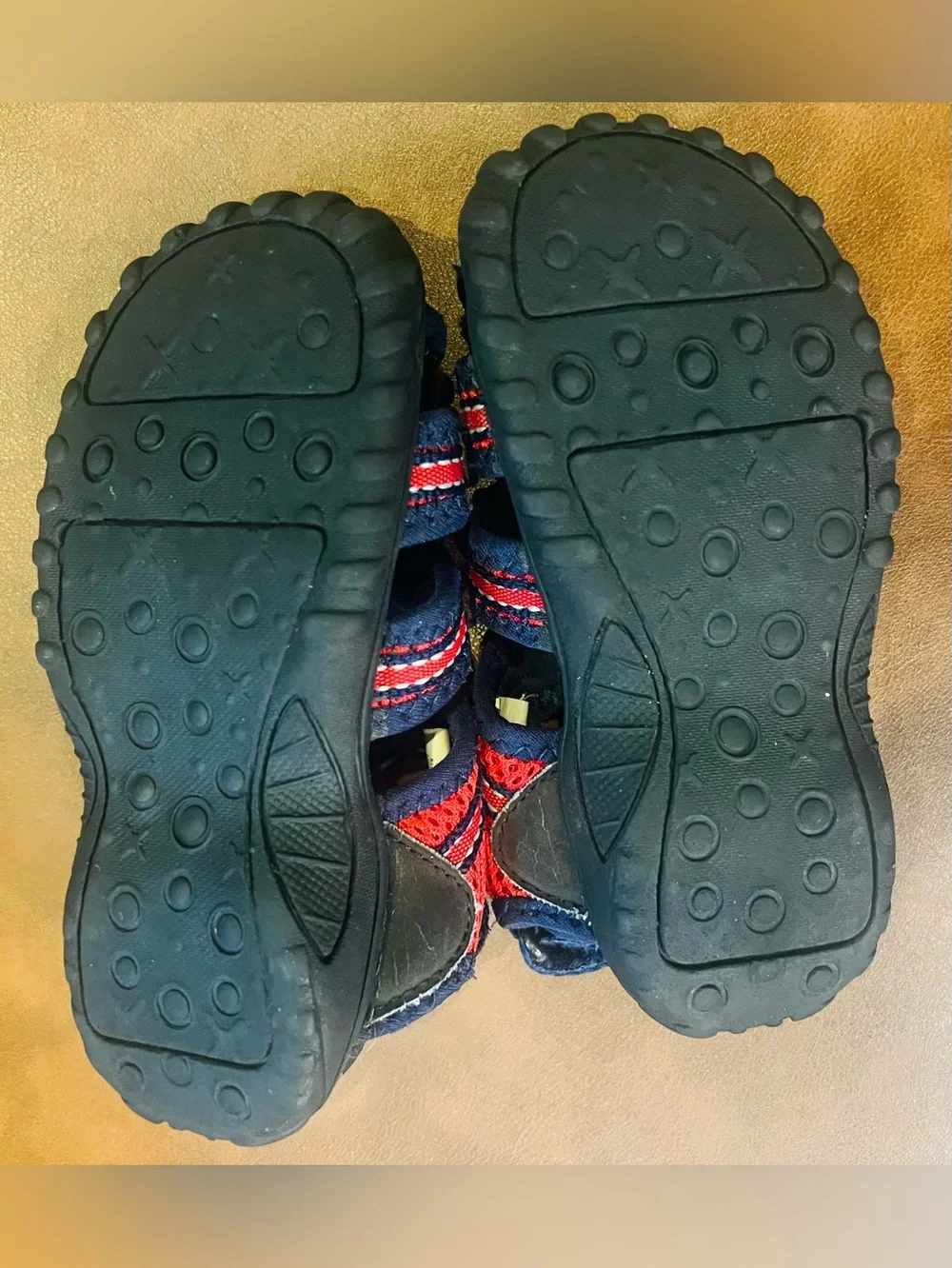 Old Navy Toddler Water Shoes Sandals Red Navy Blue Size 8 Like New